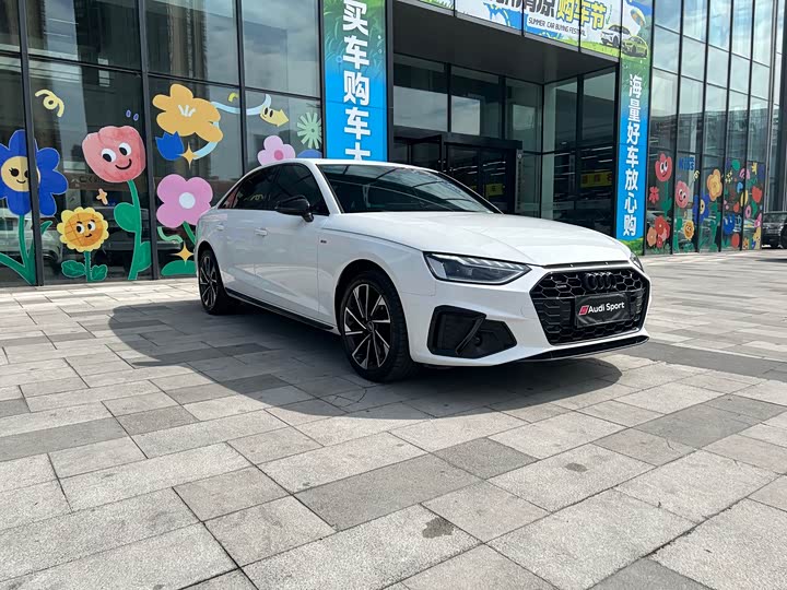 Фото 3 - Audi A4L