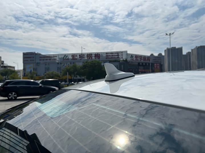 Фото 32 - Audi A4L