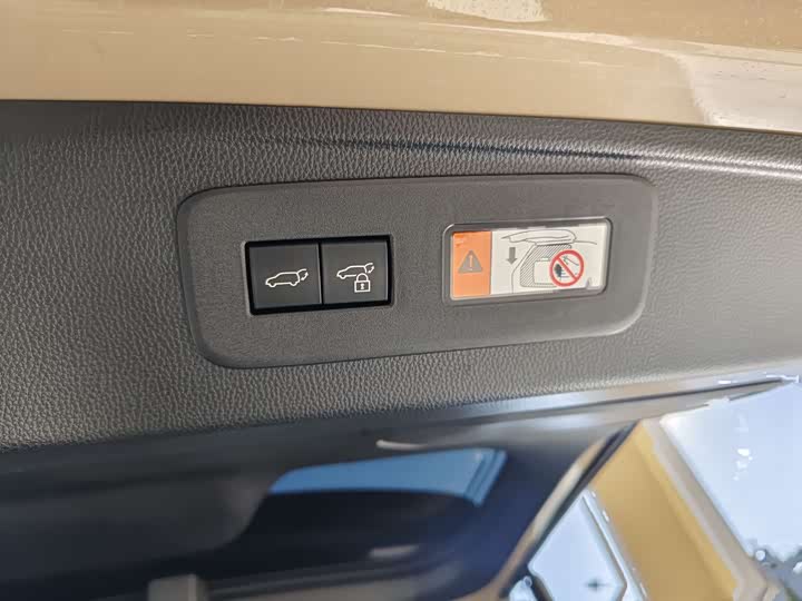 Фото 10 - Lexus GX