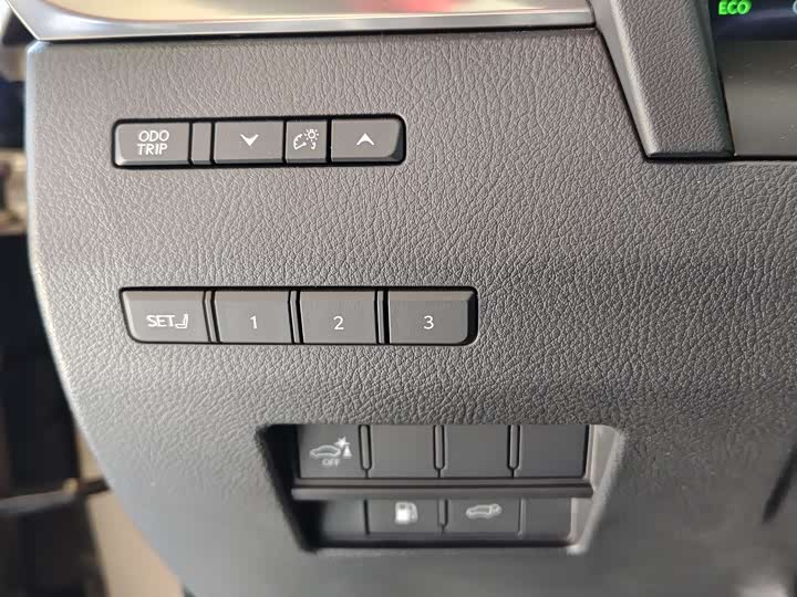 Фото 18 - Lexus GX