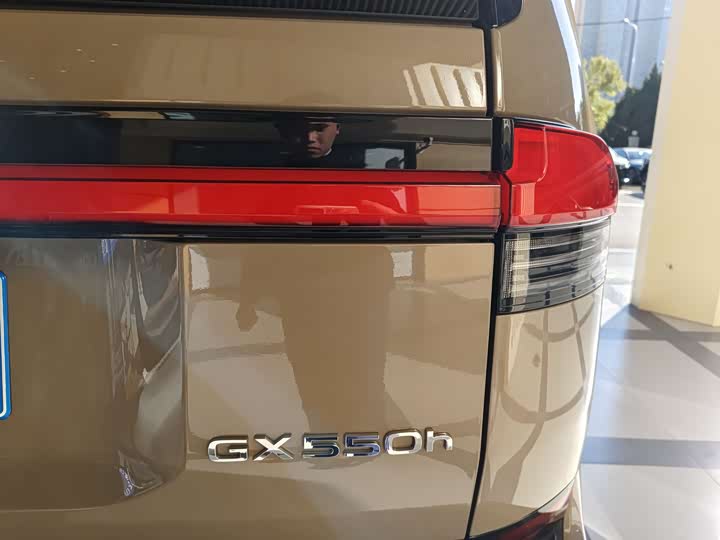 Фото 23 - Lexus GX