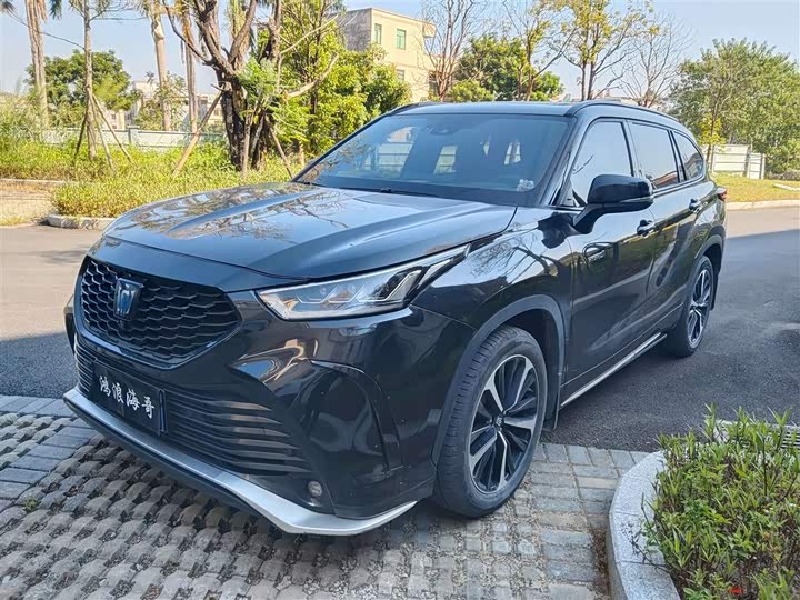 Фото 1 - Toyota Crown Kluger