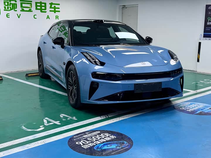 Фото 3 - Zeekr 001