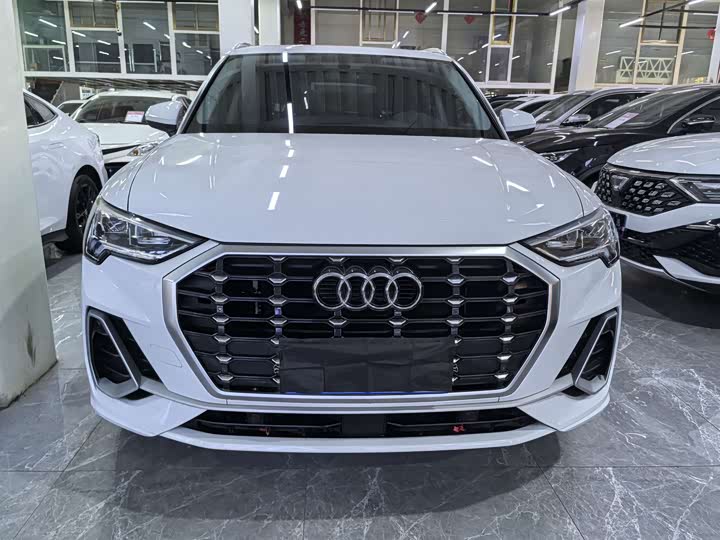 Фото 2 - Audi Q3