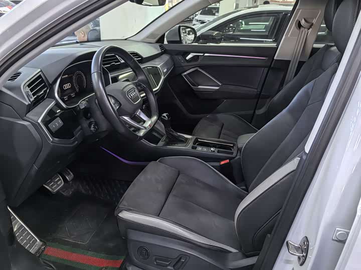 Фото 6 - Audi Q3