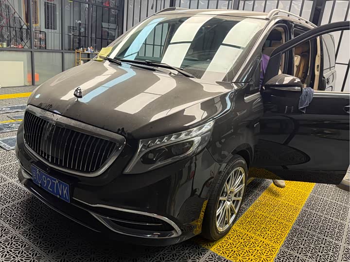 Фото 1 - Mercedes-Benz V-Class