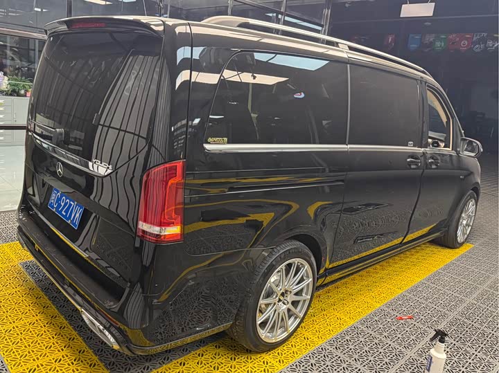 Фото 2 - Mercedes-Benz V-Class