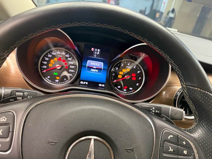 Фото 6 - Mercedes-Benz V-Class