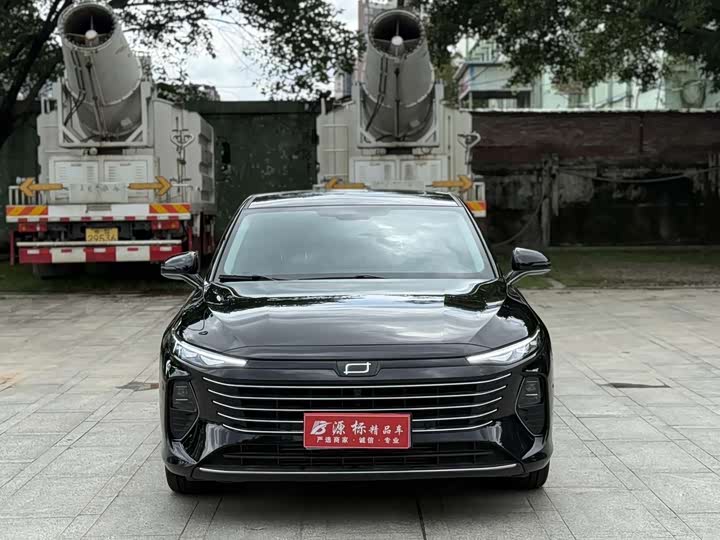 Фото 16 - Bestune B70