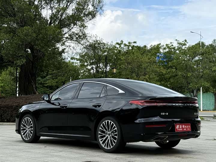 Фото 25 - Bestune B70