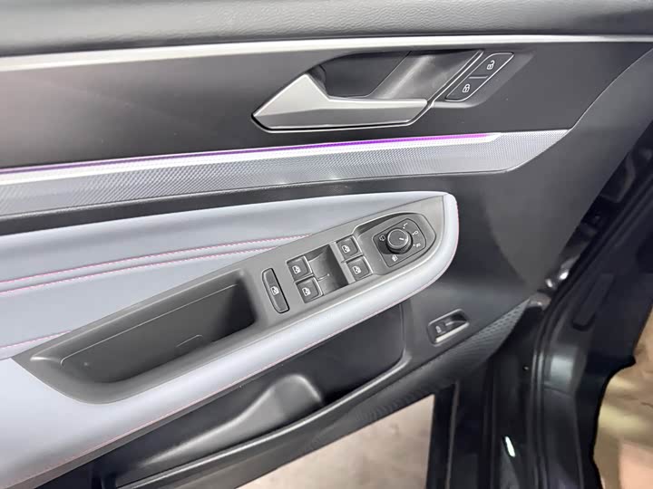 Фото 10 - Volkswagen Lamando L