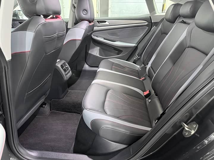 Фото 11 - Volkswagen Lamando L