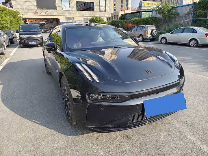 Фото 2 - Zeekr 001