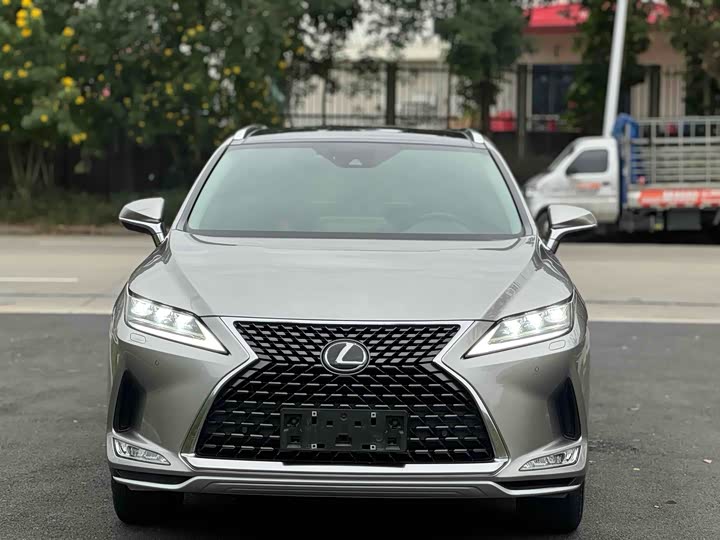 Фото 2 - Lexus RX