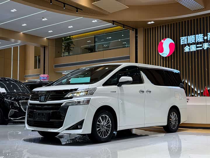 Фото 1 - Toyota Vellfire