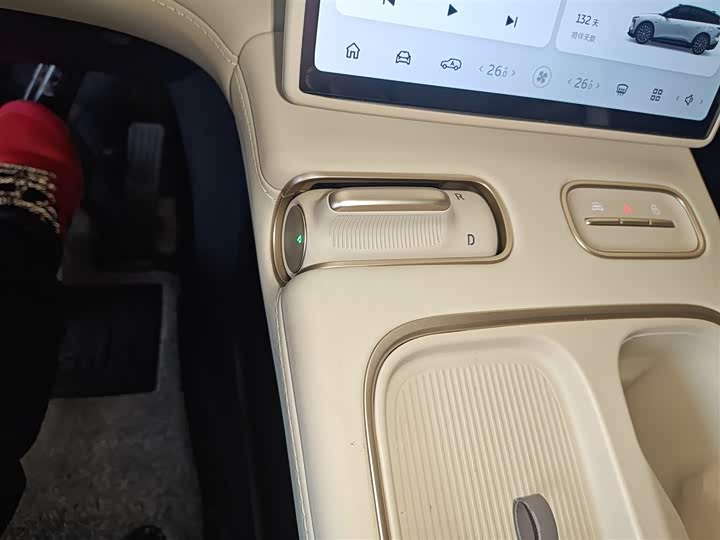 Фото 14 - Nio ES6