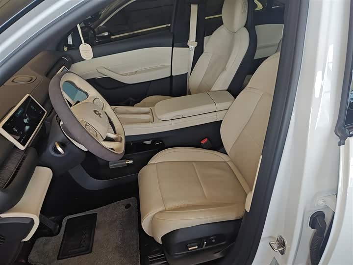 Фото 15 - Nio ES6