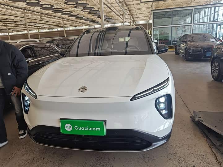 Фото 3 - Nio ES6