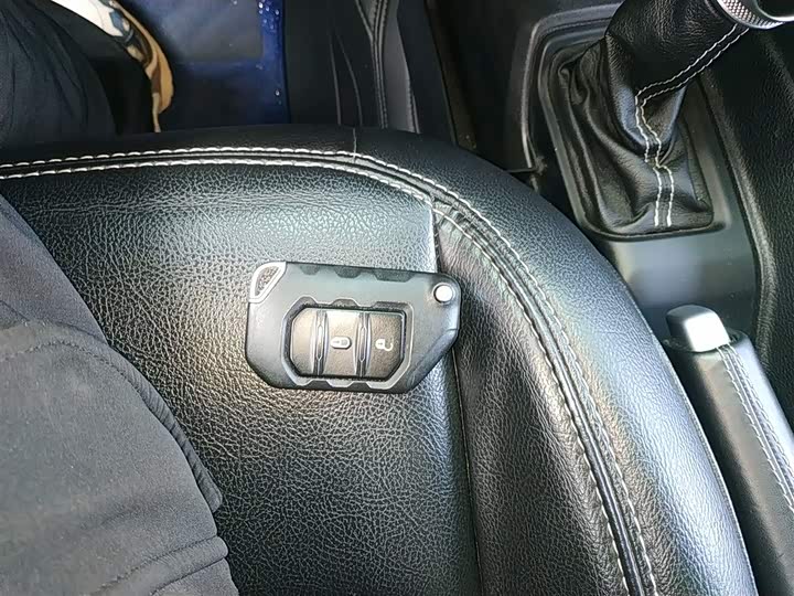 Фото 9 - Jeep Wrangler Hybrid