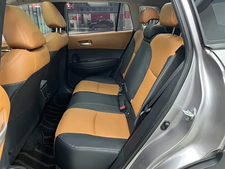 Фото 14 - Toyota Corolla Cross