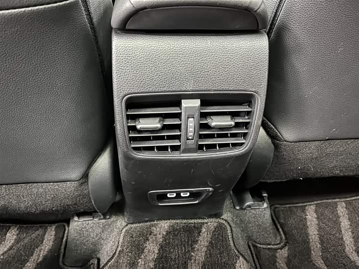 Фото 15 - Toyota Corolla Cross