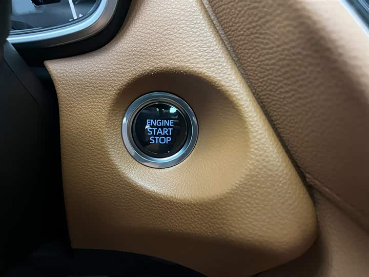 Фото 4 - Toyota Corolla Cross