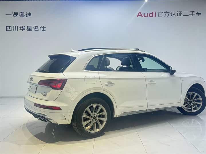 Фото 4 - Audi Q5L