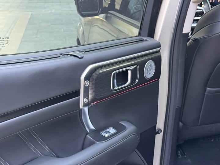 Фото 19 - Tank 400 Hybrid