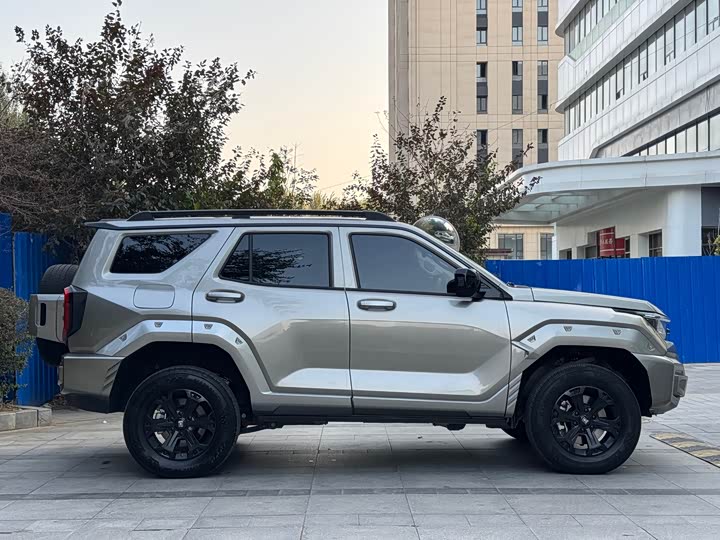 Фото 21 - Tank 400 Hybrid