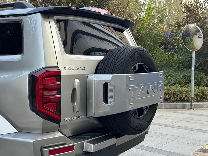 Фото 26 - Tank 400 Hybrid