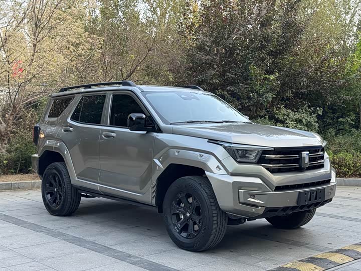 Фото 3 - Tank 400 Hybrid