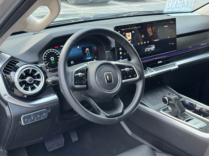 Фото 8 - Tank 400 Hybrid