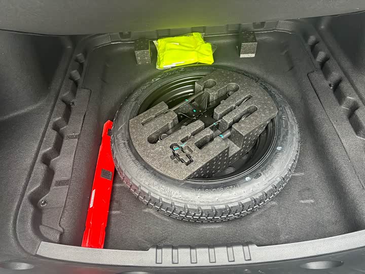 Фото 14 - Geely Preface