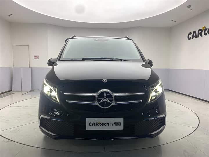 Фото 3 - Mercedes-Benz V-Class