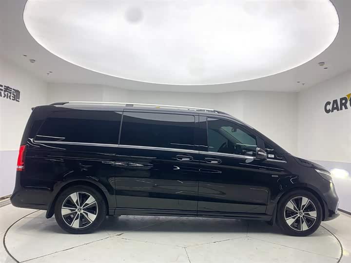 Фото 5 - Mercedes-Benz V-Class