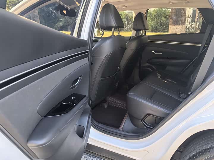 Фото 8 - Hyundai Tucson L