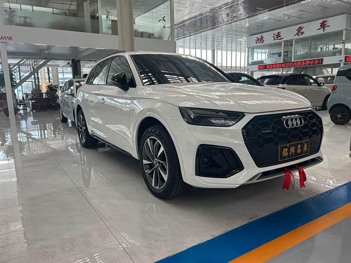Фото 3 - Audi Q5L