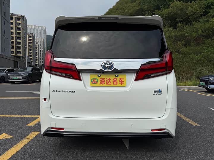 Фото 18 - Toyota Alphard