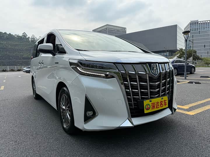 Фото 4 - Toyota Alphard
