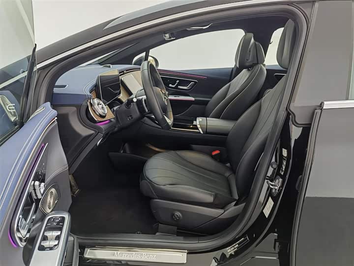 Фото 10 - Mercedes-Benz EQE