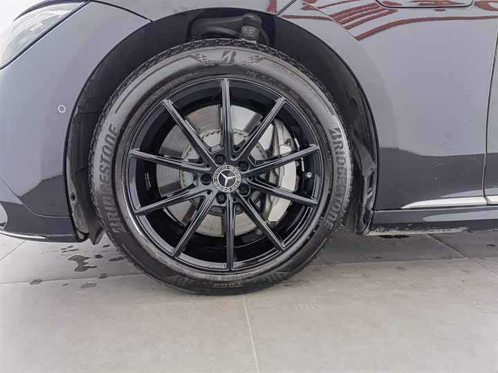 Фото 17 - Mercedes-Benz EQE