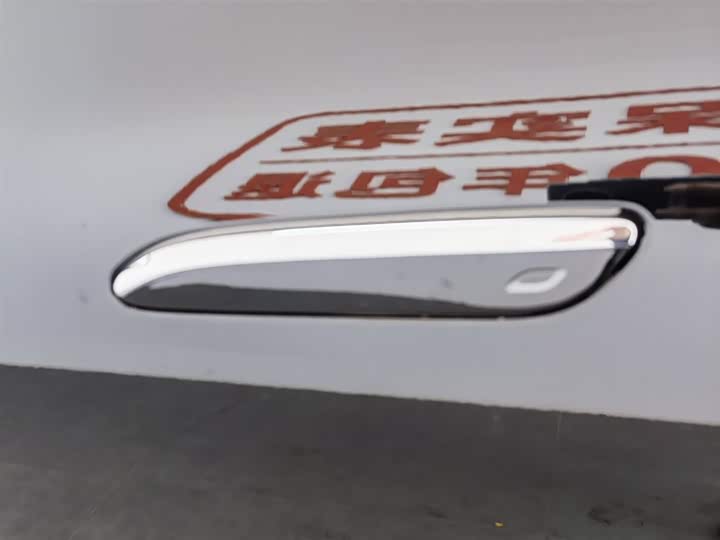 Фото 18 - Mercedes-Benz EQE