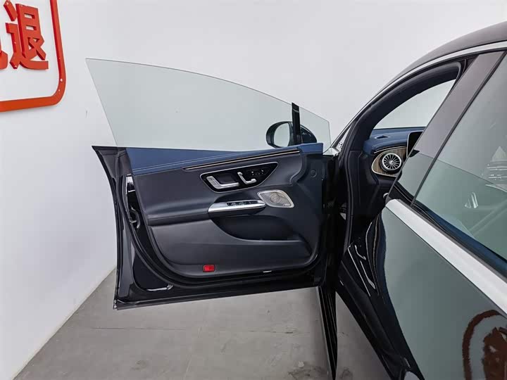 Фото 8 - Mercedes-Benz EQE