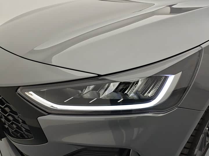 Фото 16 - Ford Focus