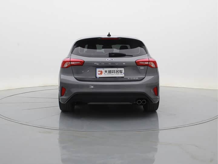 Фото 5 - Ford Focus