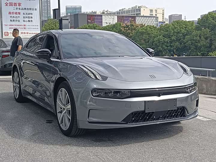 Фото 3 - Zeekr 001