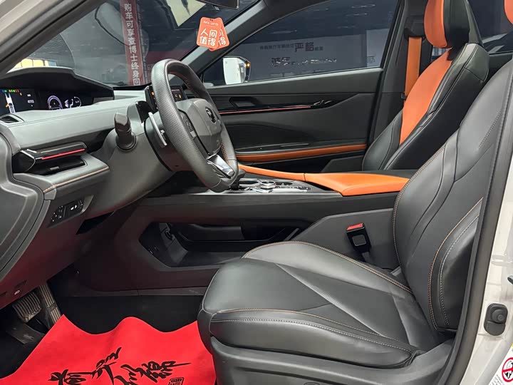 Фото 10 - Changan UNI-V