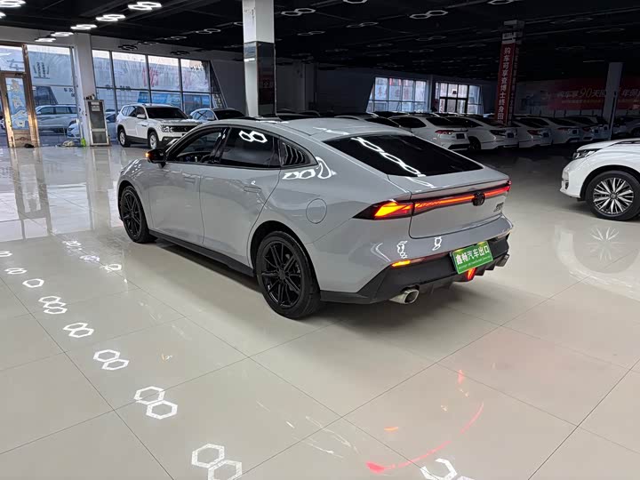 Фото 7 - Changan UNI-V