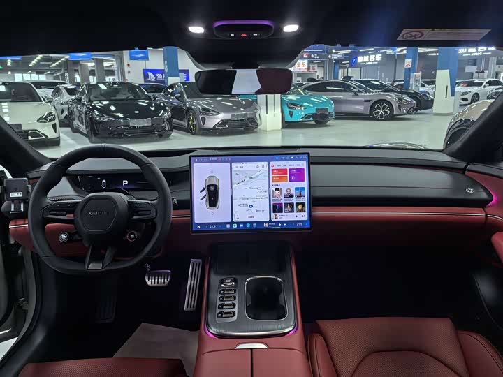 Фото 12 - Xiaomi SU7