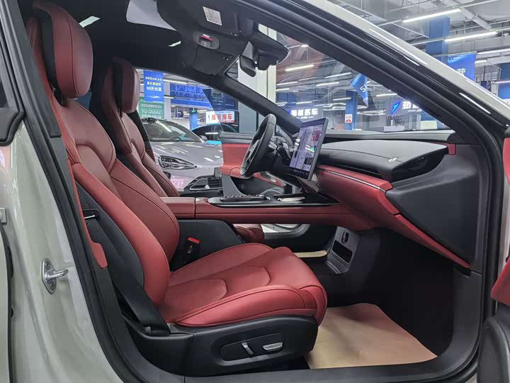 Фото 13 - Xiaomi SU7